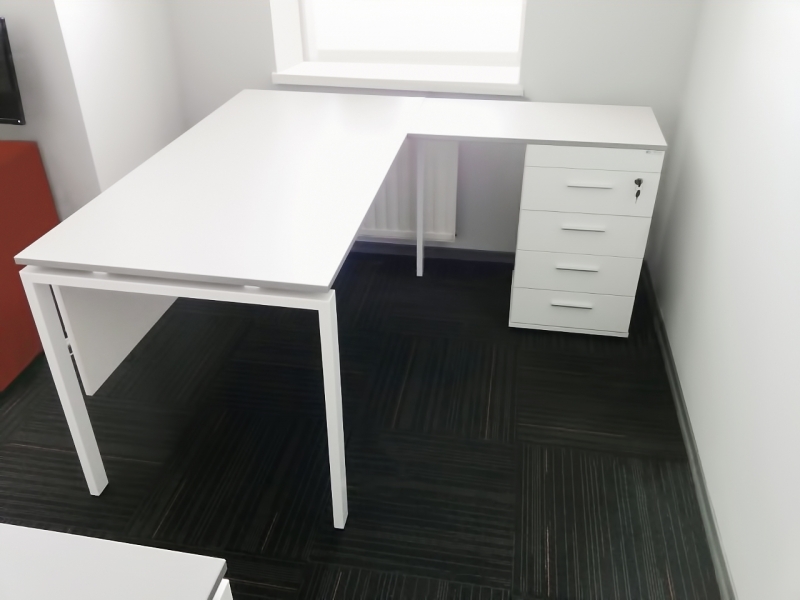 кутовий офісний стіл тумбовий 138х75х150/70x40 kd-14156 L/R | Фото - 6