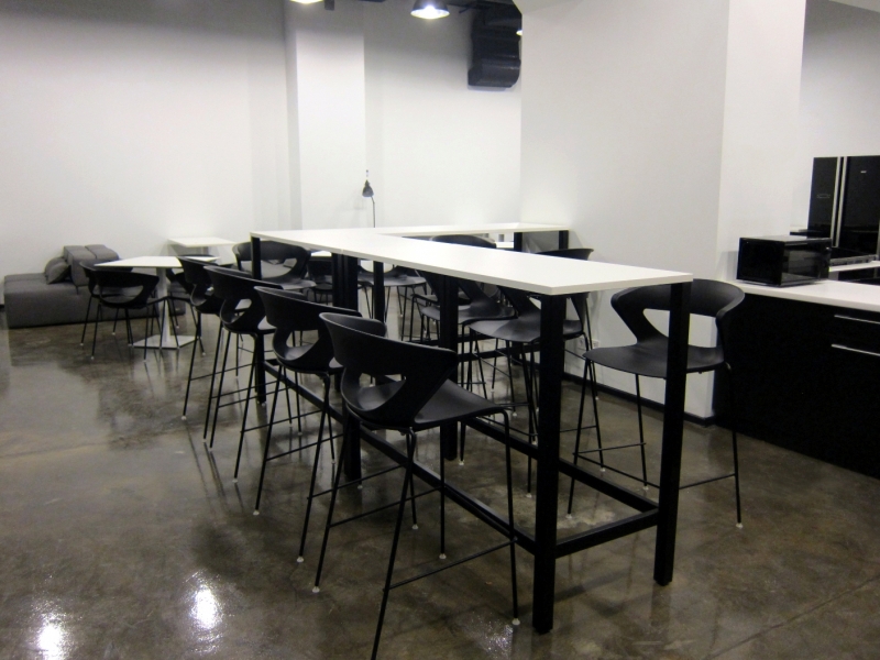 Стіл для переговорів високий 150х120х60 kdm-1560 | Фото - 1